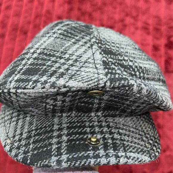 Woolrich Est 1830 Classic Plaid Poly Wool Blend 📄Pageboy/girl snap 🫰 rim cap🧢 - Picture 11 of 17